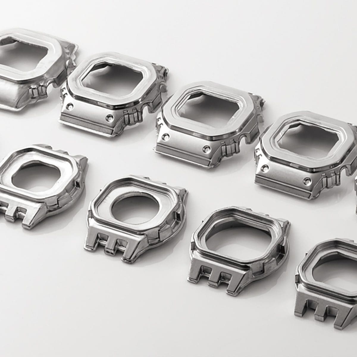 GMW-B5000SS-2 Forged bezel and case: Crafted with a passion for refinement down to the finest details