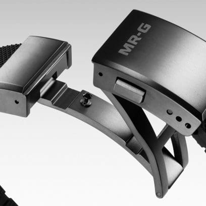 MRG-B5000R-1 Dura Soft (fluoro rubber) band for a comfortable fit on the wrist