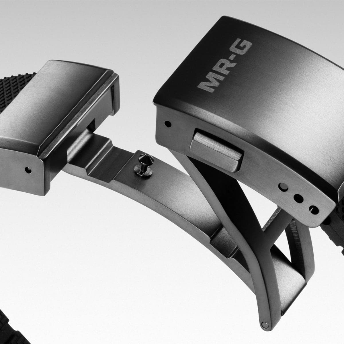MRG-B5000R-1 Dura Soft (fluoro rubber) band for a comfortable fit on the wrist