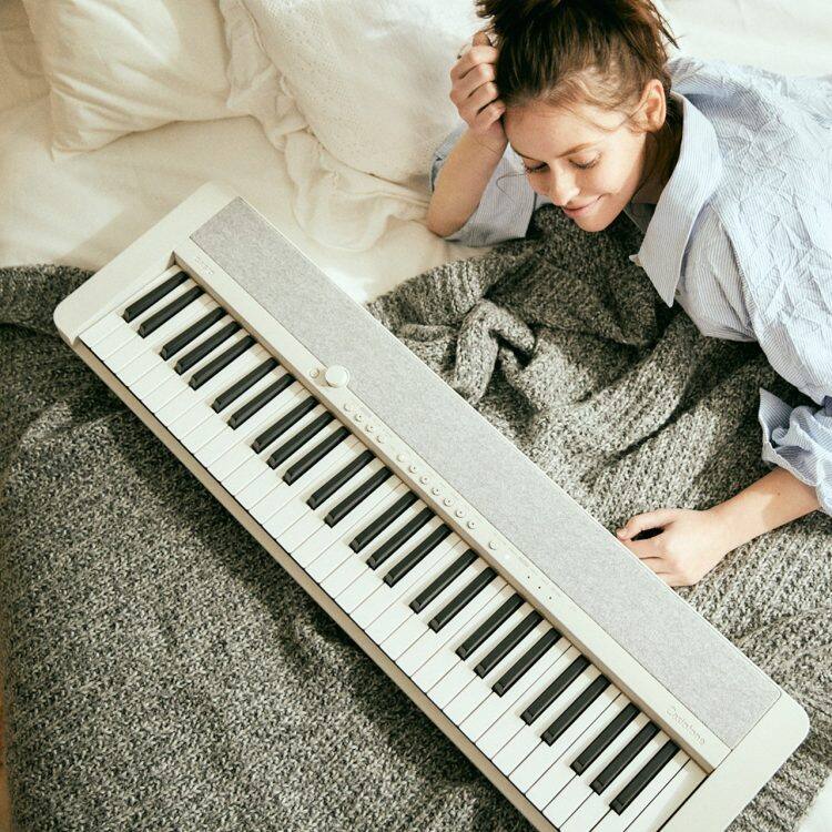 CTS1WE Casiotone 61 Key White Portable Keyboard CASIO