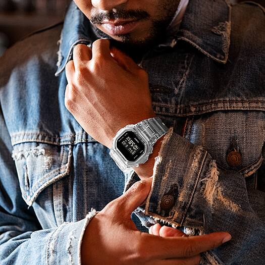 DW5600SKE-7 | Digital Men's Watch G-SHOCK | CASIO