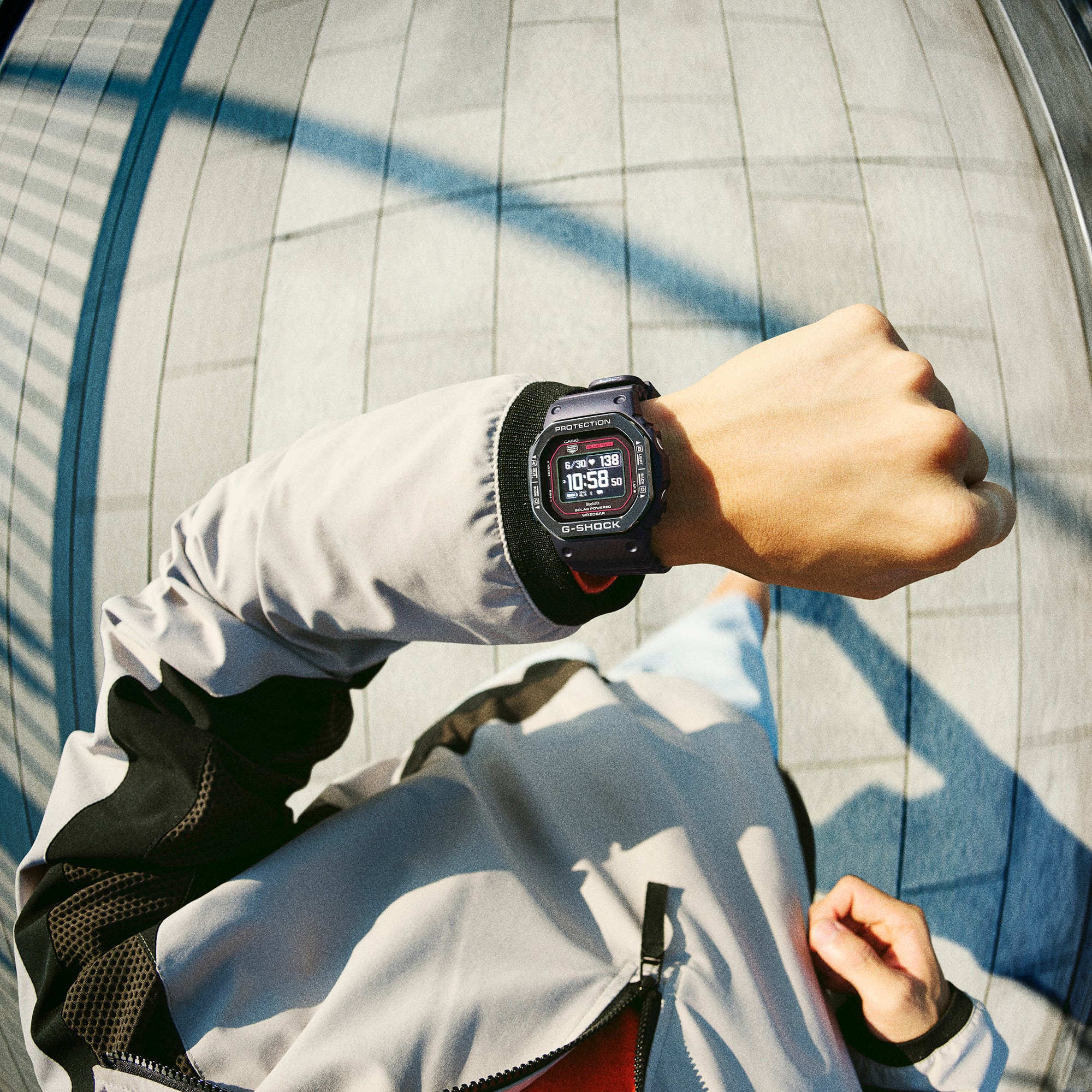 DWH5600MB1A4 | G-SHOCK G-SHOCK MOVE Black | CASIO