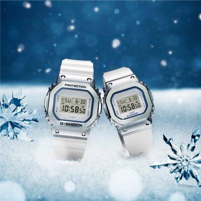 Từ trái sang: GM-5600LC-7, GM-S5600LC-7