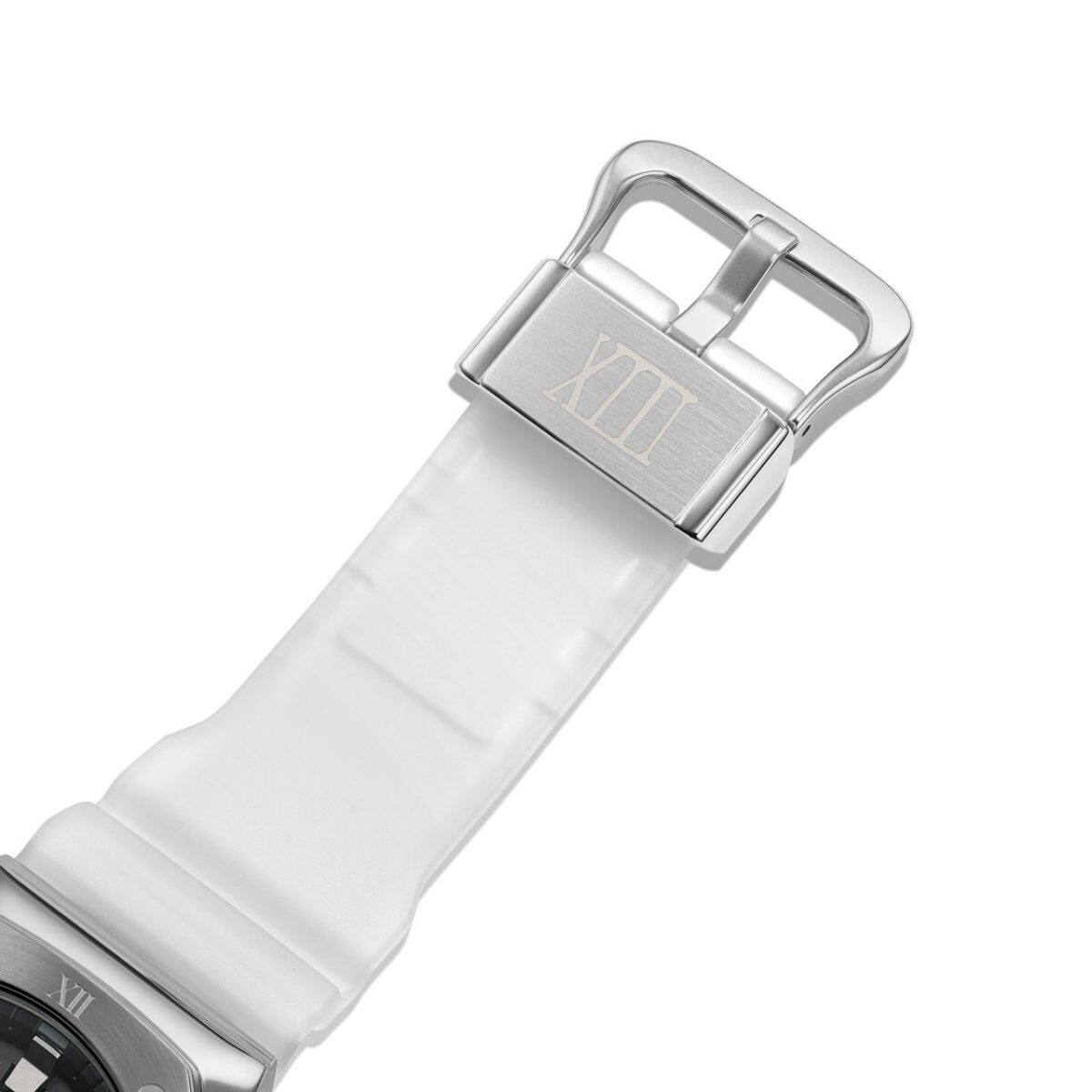 GM-2100TTTR-8A được khắc với thiết kế lấy cảm hứng từ hình xăm của Ryota