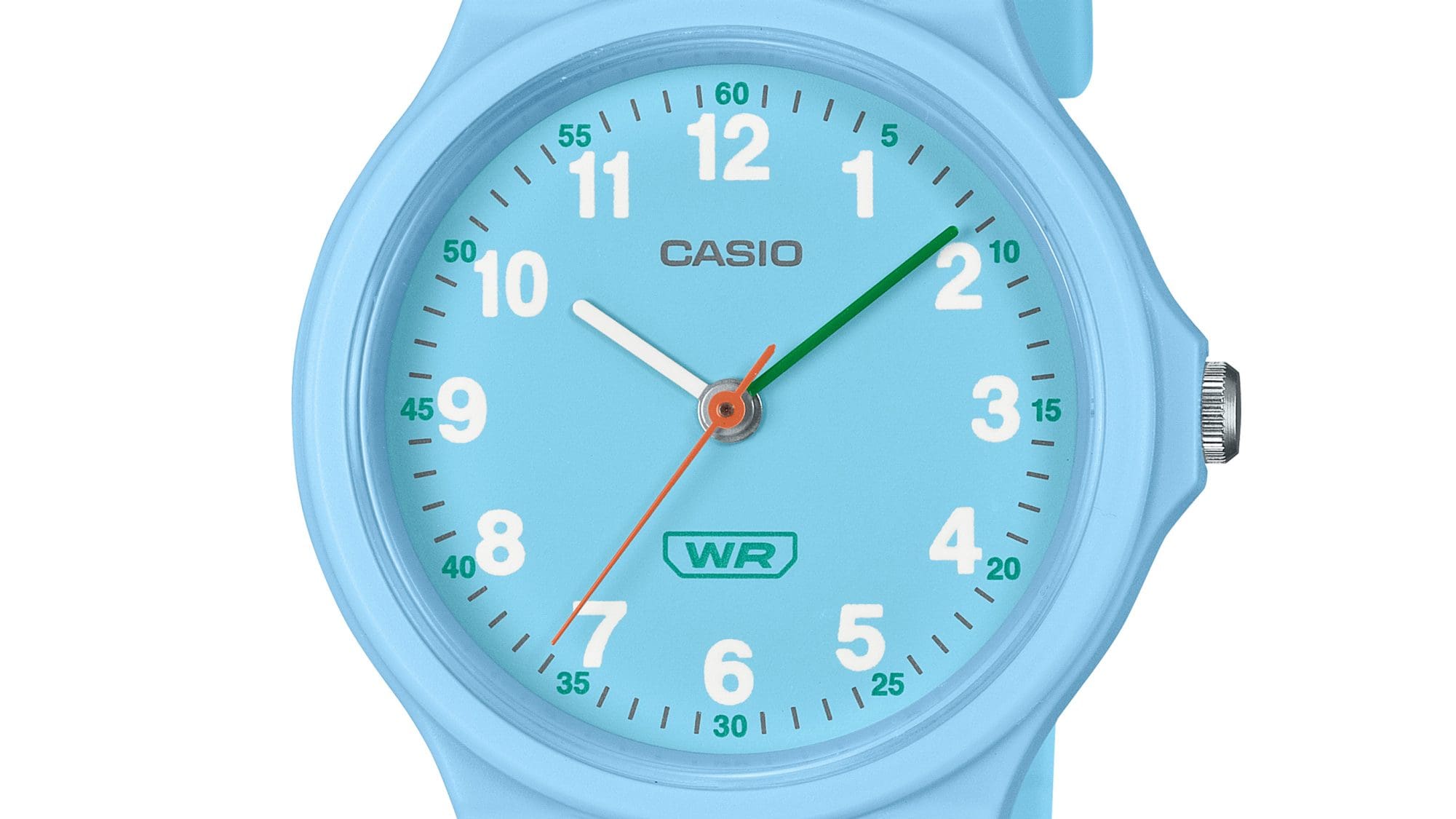 Nahaufnahme des blauen Zifferblatts der analogen LQ-24B-2B Armbanduhr von Casio mit weißen Ziffern und schwarzen MInutenstrichen