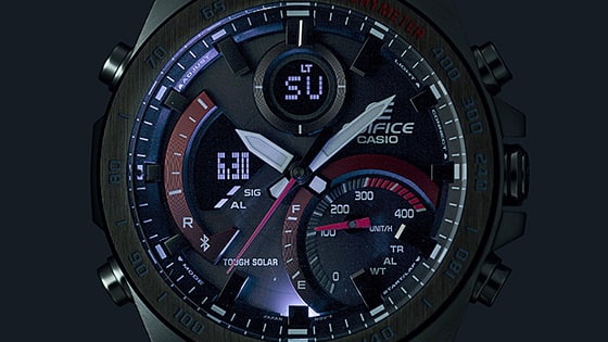 Das Display der ECB-900DB-1A mit leuchtendem LED-Licht