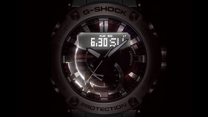 Nahaufnahme des leuchtenden Display der GST-B200 im Dunkeln
