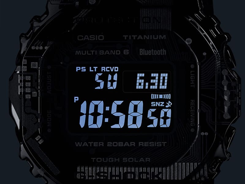 Das erleuchtete Display der Digitaluhr