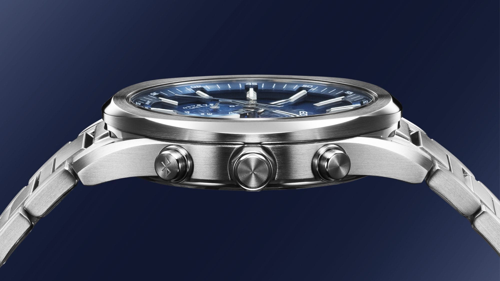 Photo of the EQB-1300D-2A, featuring a slim case while incorporating advanced functionality