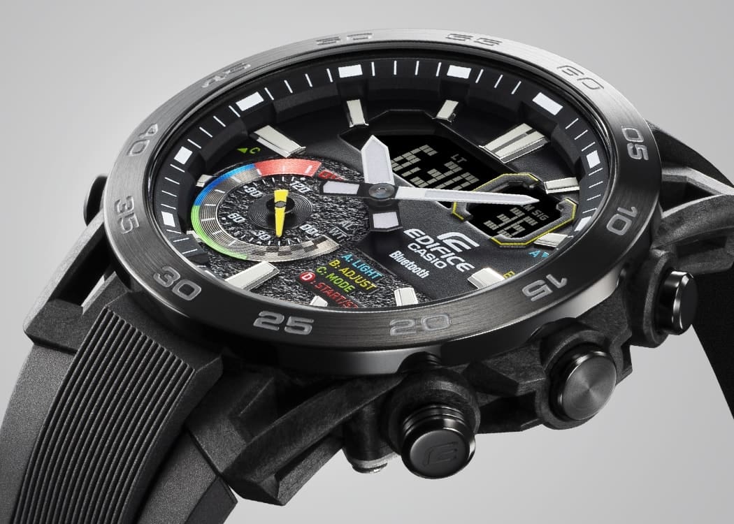 Close-up of the case and the lugs connecting the strap to the case