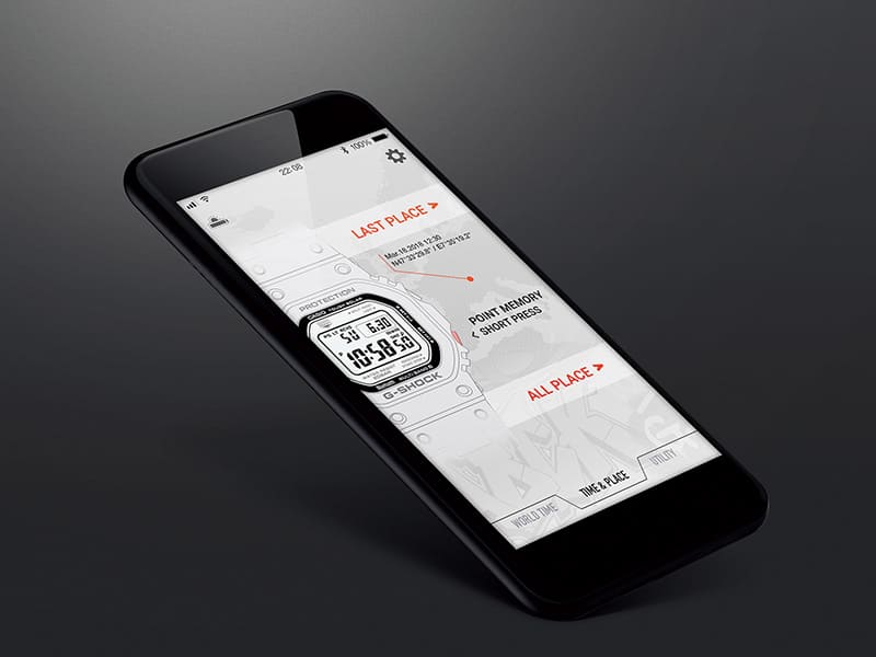 A Smartphone with Bluetooth® connection to a watch shows the Point Memory