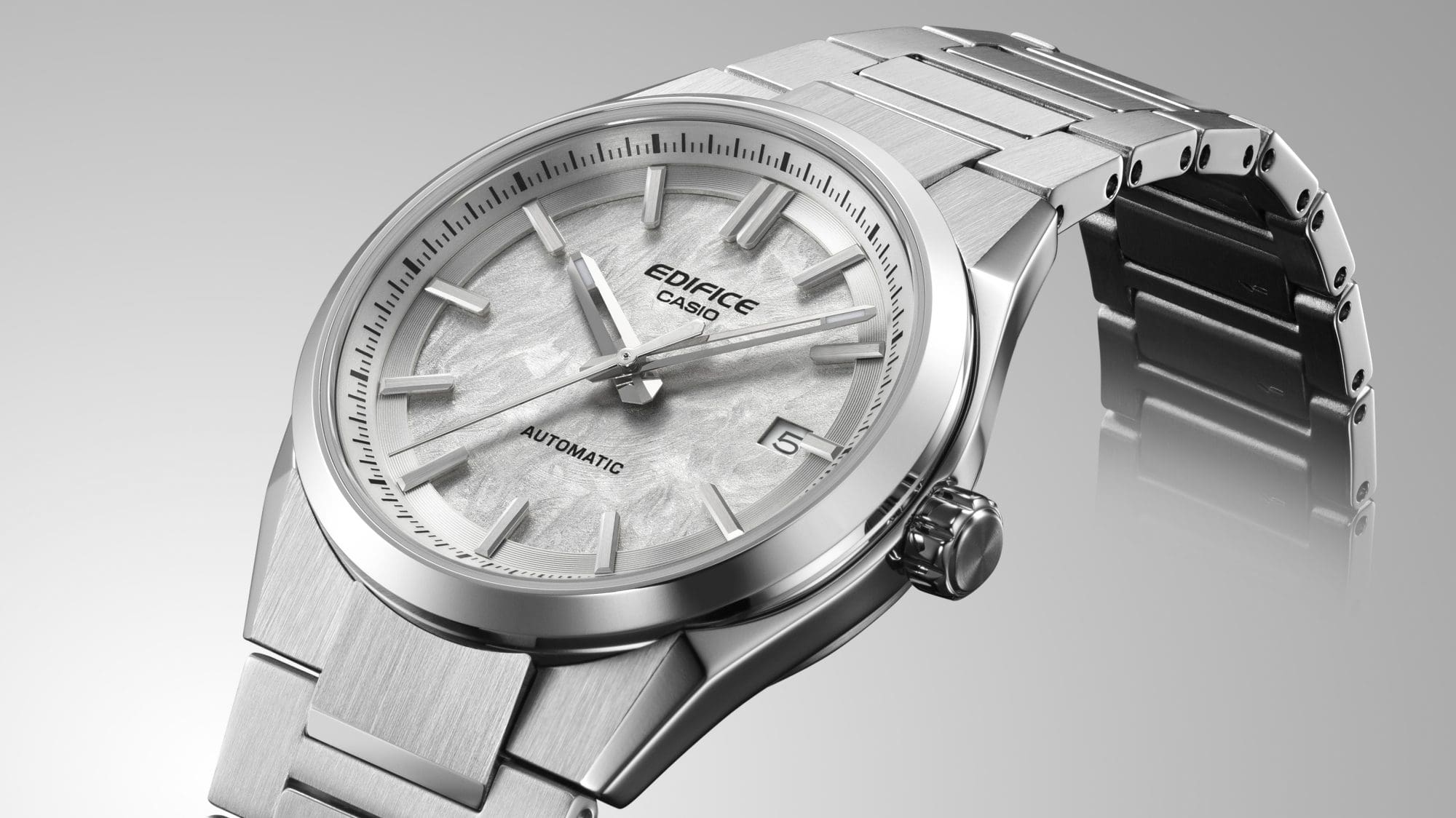 EFK-110D-7A Photo: Meticulously crafted stainless-steel case