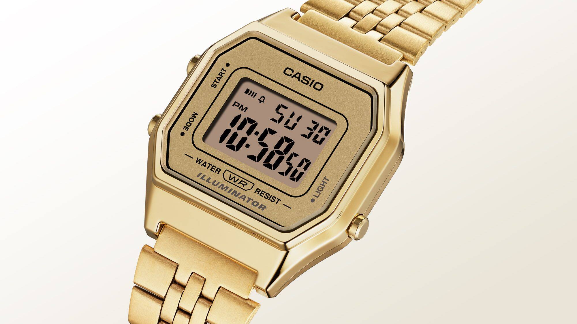 Imagen diagonal de un LA680 dorado.