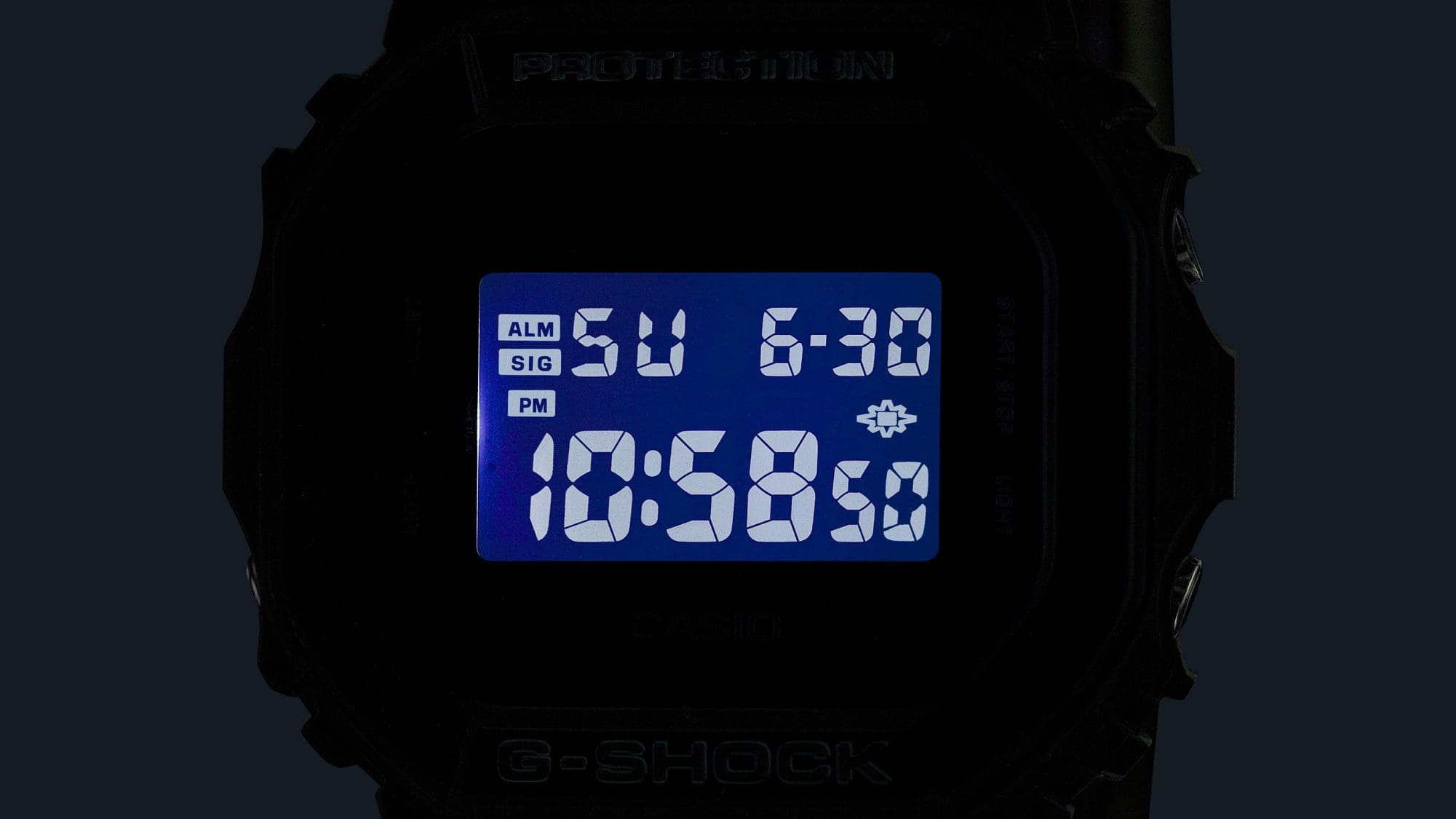 Super Illuminator (luz LED de alto brillo) para mantener la legibilidad del reloj en la oscuridad