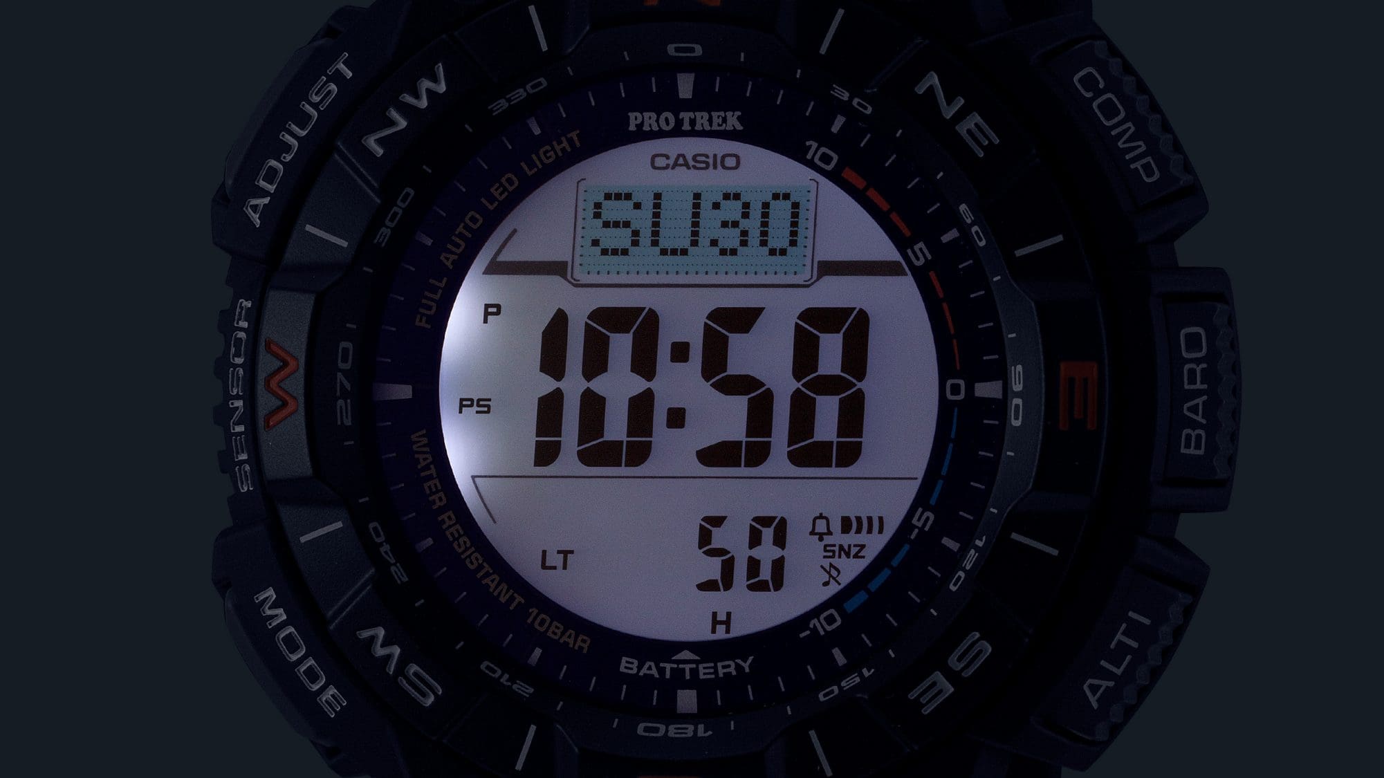 Super Illuminator (retroiluminación LED de alto brillo completamente automática) para mantener la legibilidad del reloj en la oscuridad