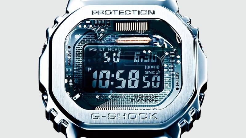 Vista de rayos X de la antena de ondas de radio del reloj Casio G-Shock GMW-B5000
