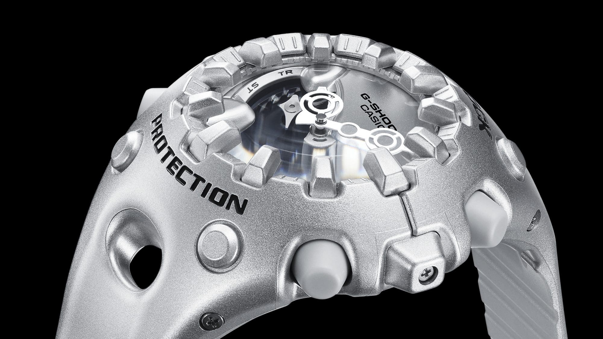 Vista lateral del reloj de pulsera GA-V01 plateado