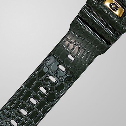 Gros plan sur le bracelet noir de la Casio G-Shock DW-6900CR-3