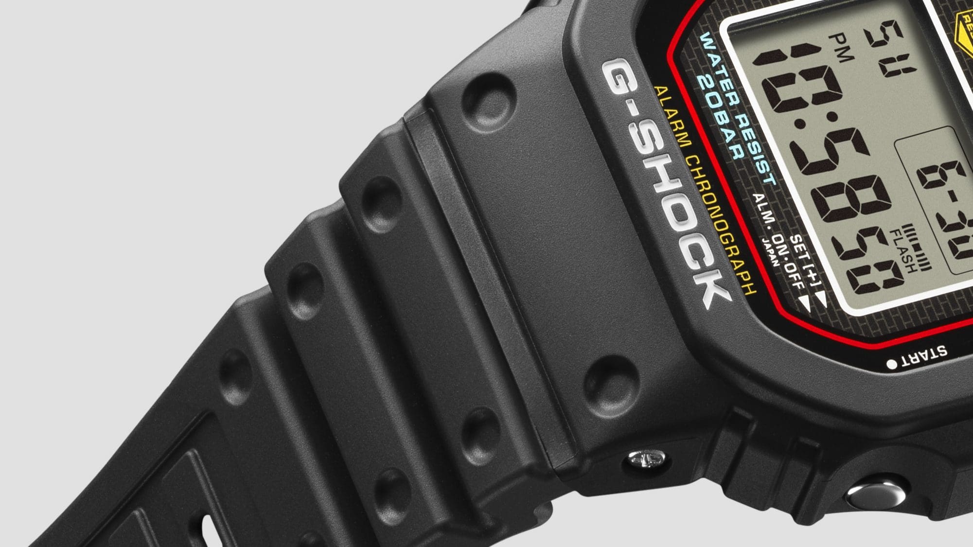 Détail de l'endroit où le bracelet et le boîtier se rejoignent