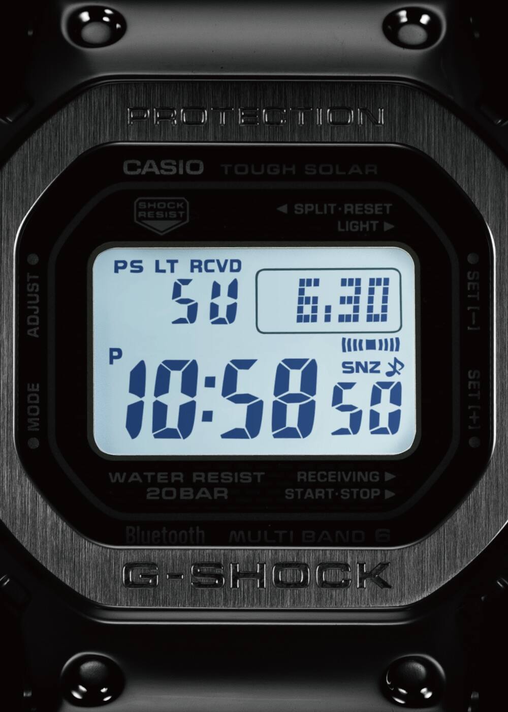 L'écran lumineux et très lisible de la montre numérique