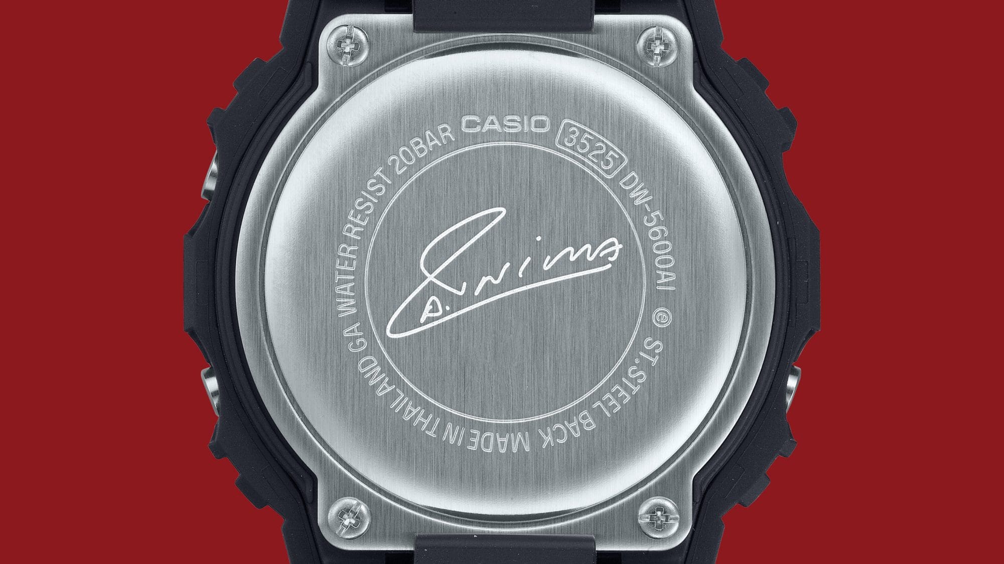 Desain casing menceritakan kisah mengesankan Iniesta