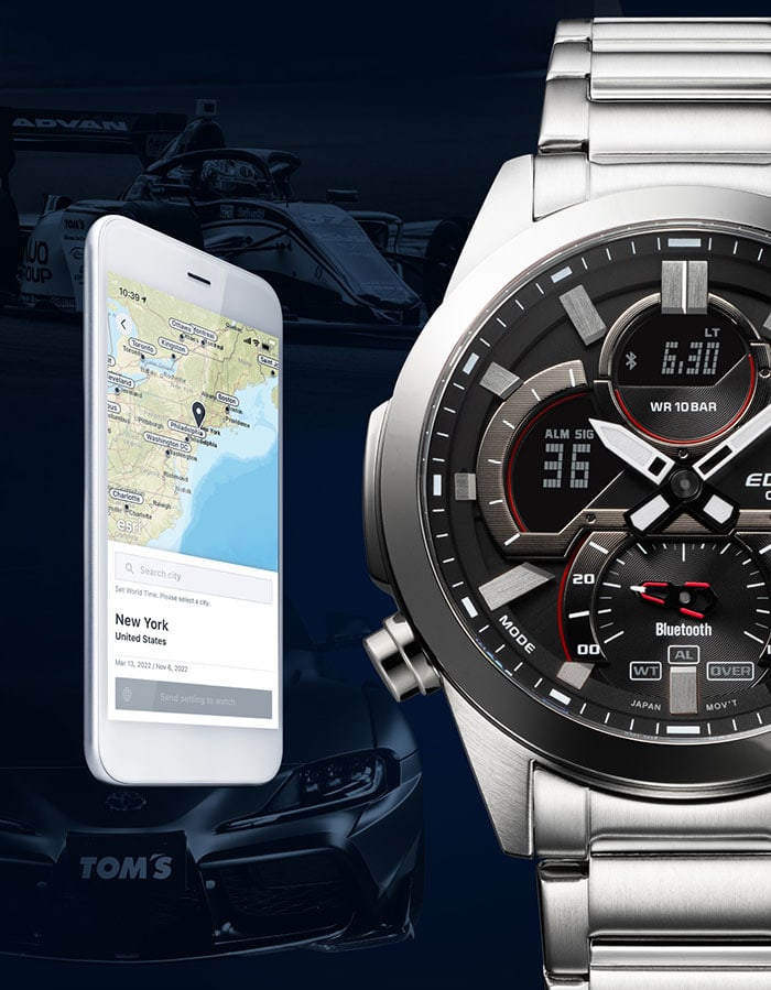 A sinistra: Uno smartphone che visualizza una mappa, a destra un orologio in acciaio inossidabile argentato con quadrante nero