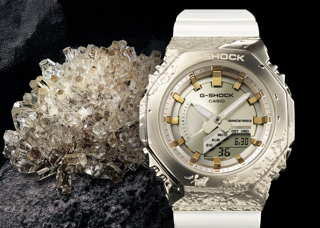  L'orologio GM-S2140GEM-9A in edizione speciale, con cinturino bianco e cristalli di calcite trasparenti e dorati, brilla come l'oro.
