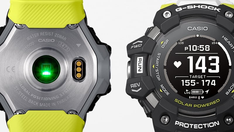A sinistra: Fondello di un orologio sportivo Casio G-Squad GBD-H1000 con sensore ottico, a destra: il display di un GBD-H1000 con indicazione della frequenza cardiaca