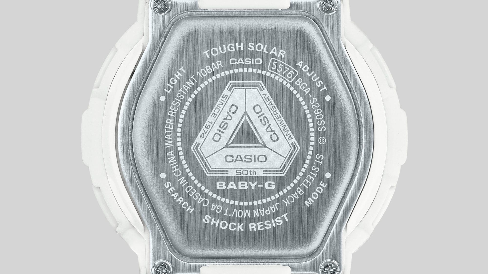 50周年記念ロゴを刻んだ裏蓋