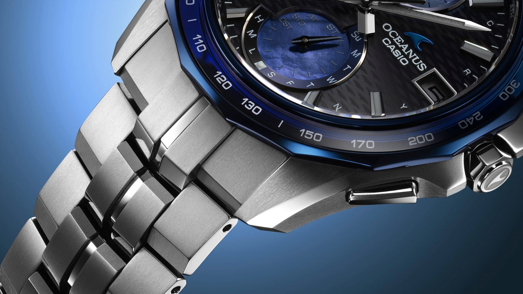 OCW-S7000APのミラー仕上げとヘアライン仕上げを使い分けた美しいバンドイメージ画像