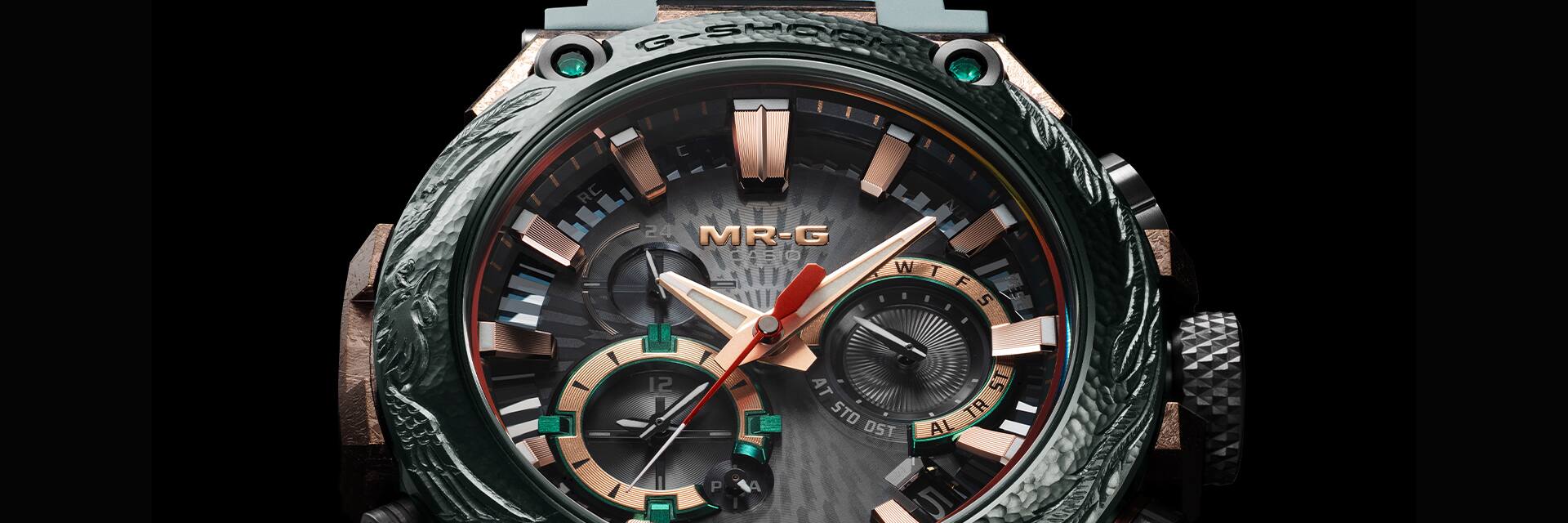 ទិដ្ឋភាពខាងមុខរបស់នាឡិកា MRG-B2000KT ដោយមុខនាឡិកាផ្ងារឡើង