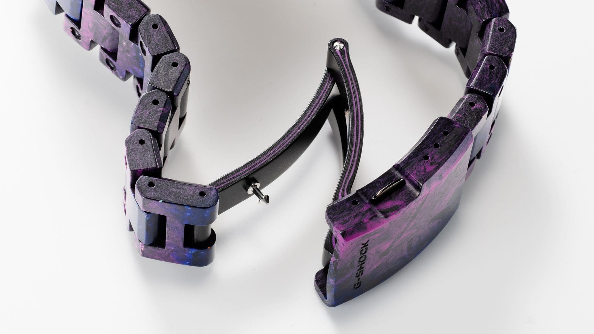 굽힘 강도가 높은 다층 탄소