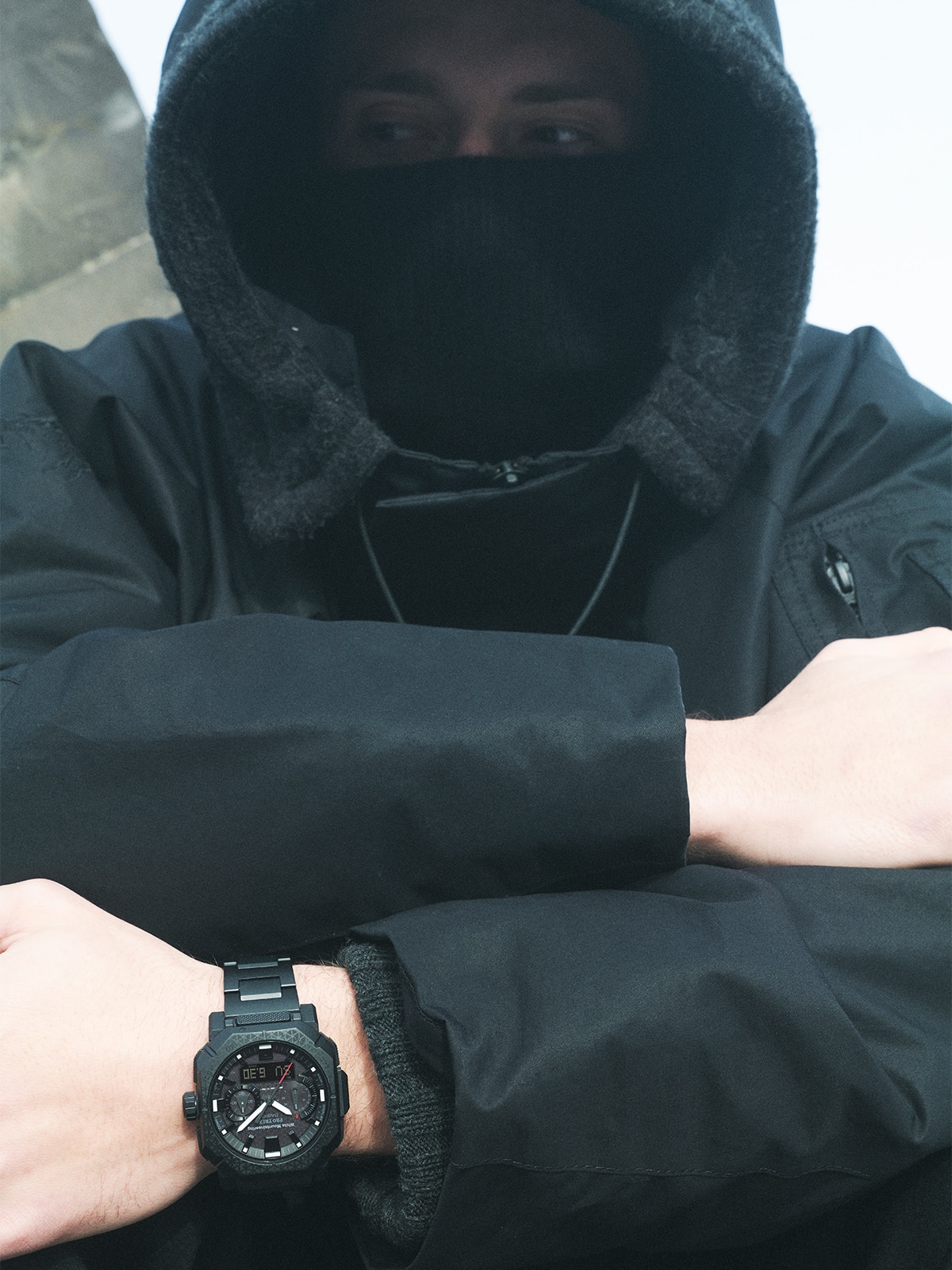 PRW-B1000WM-1을 착용한 남성의 사진