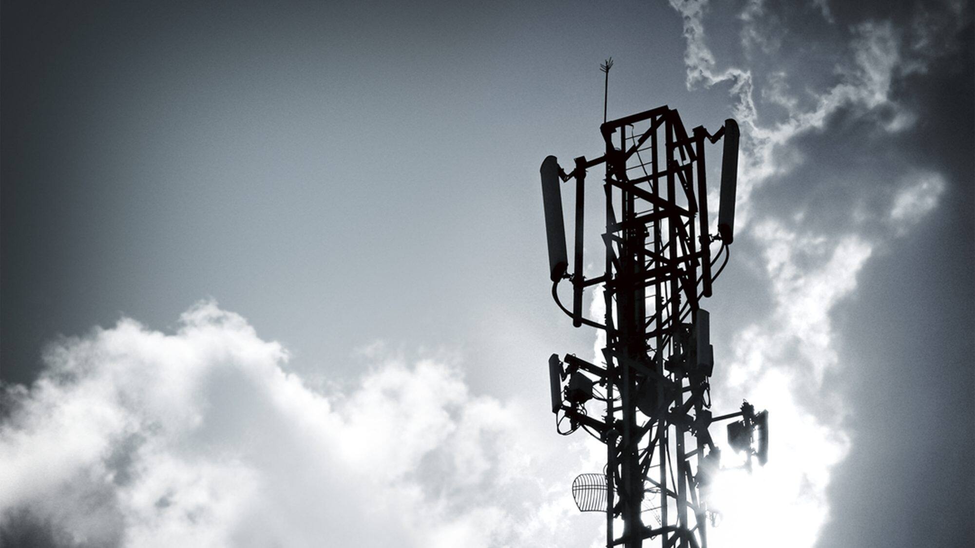 Multiband 6 무선 제어 태양광 시계로 정확한 시간 표시