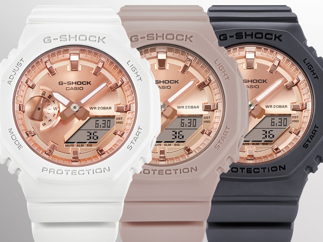 De drie kleurvarianten van de GMA-S polshorloges: de GMA-S2100MD-7A met witte band, de GMA-S2100MD-4A met roze band en de GMA-S2100MD-1A met zwarte band