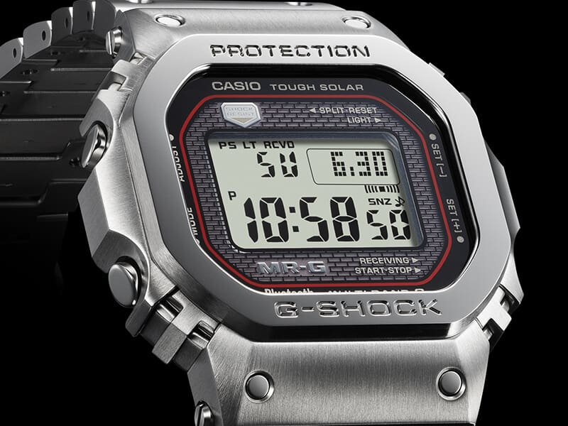 Close-up van het display van het Casio G-Shock MRG-B5000D-1 digitale horloge