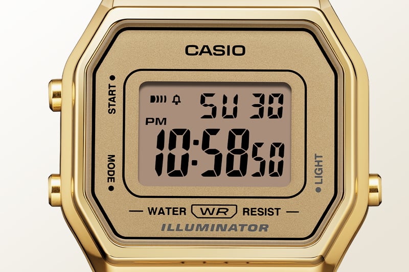 Imagem do mostrador de um relógio que exibe a hora, o dia da semana e a data simultaneamente.