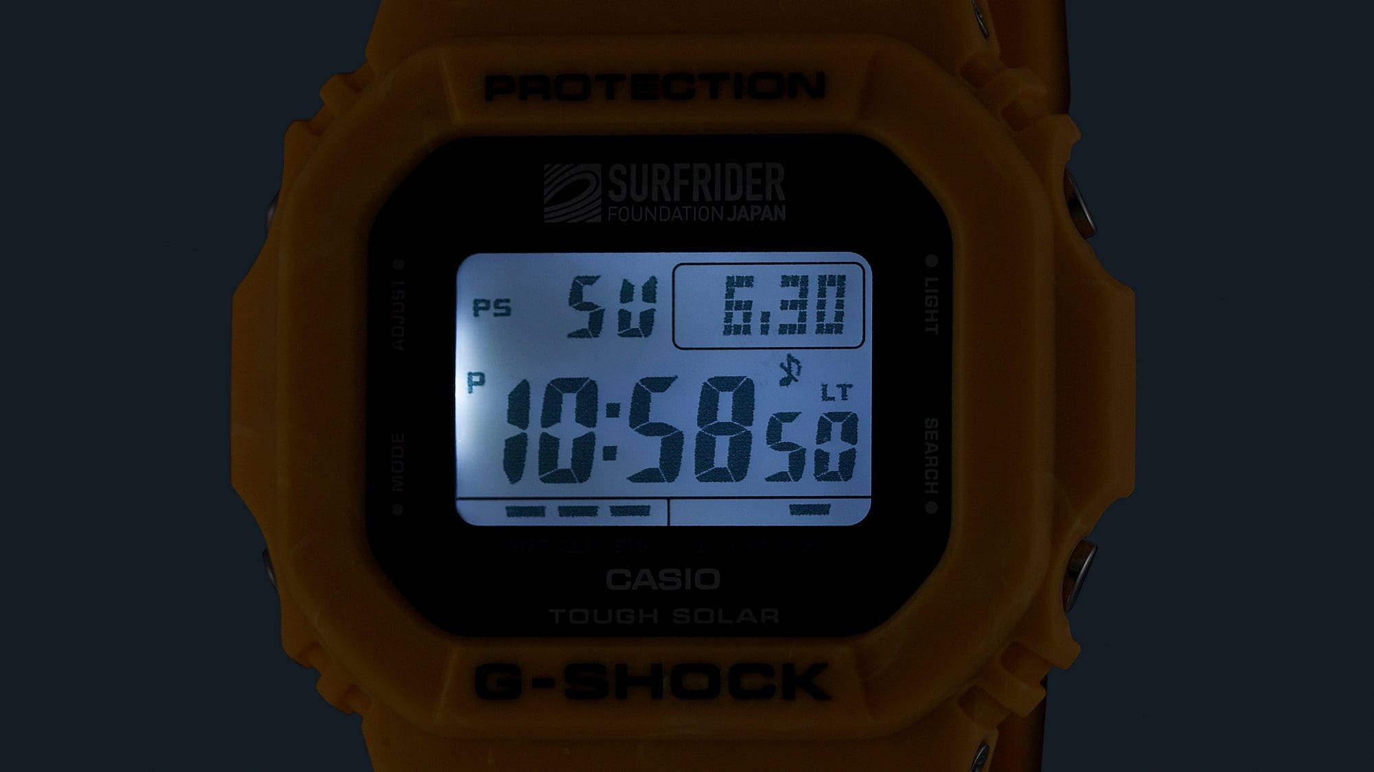 Super iluminador no relógio G-5600SFJ mostrado no escuro