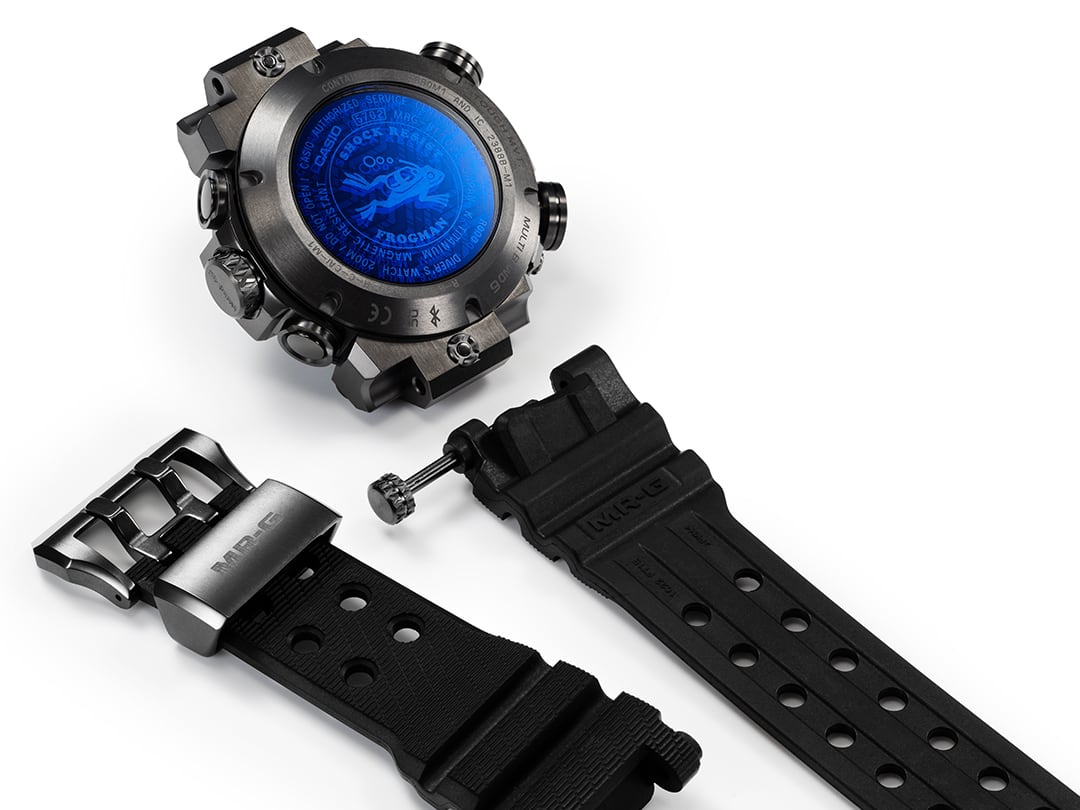 Partes da caixa e da bracelete do relógio de mergulho G-Shock MRG-BF1000R separadas umas das outras