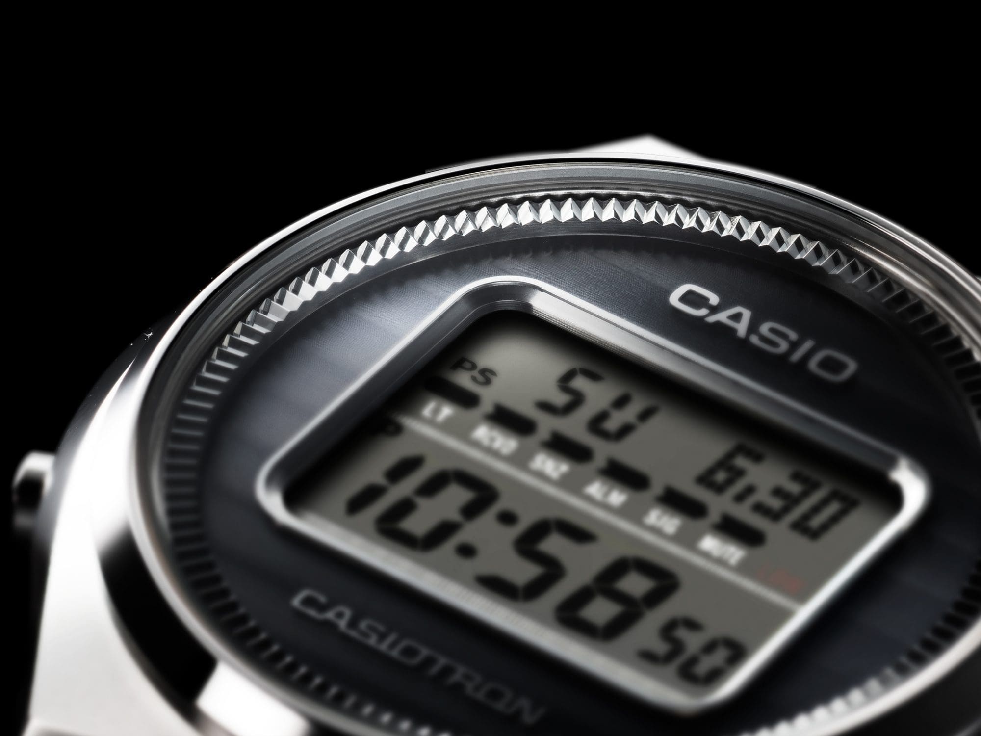 สร้างสรรค์การออกแบบขึ้นใหม่เพื่อฉลองการครบรอบ 50 ปีของ Casiotron