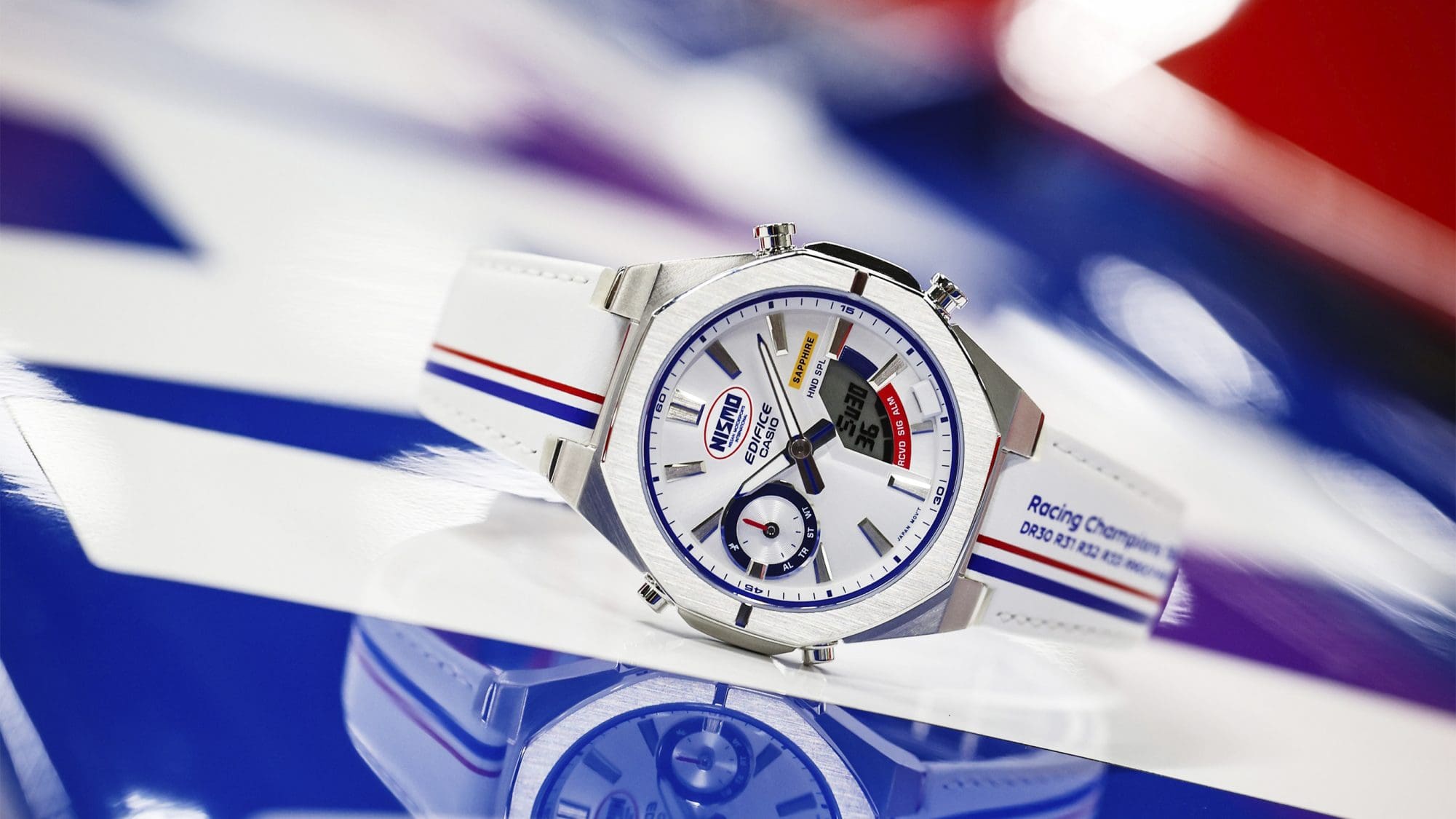 端正な表情を繊細に彩るダイアルデザイン