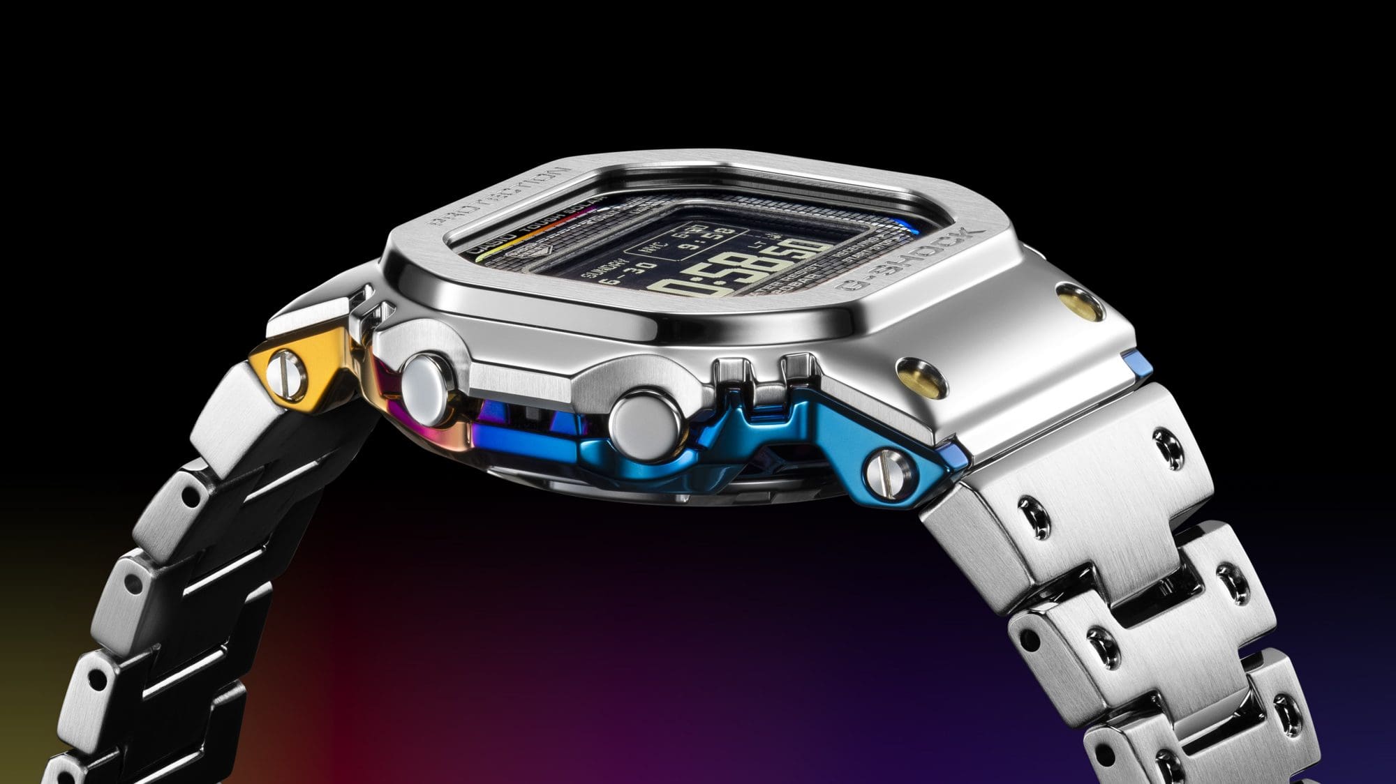 ภาพสีรุ้งของตัวเรือนตรงกลางของ GMW-BZ5000RC