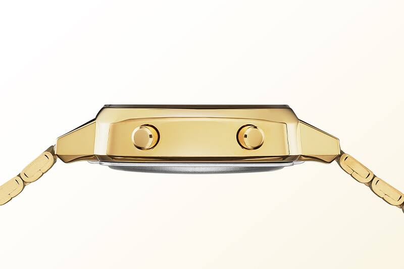 LA670 側視圖，展示腕錶的纖薄設計。